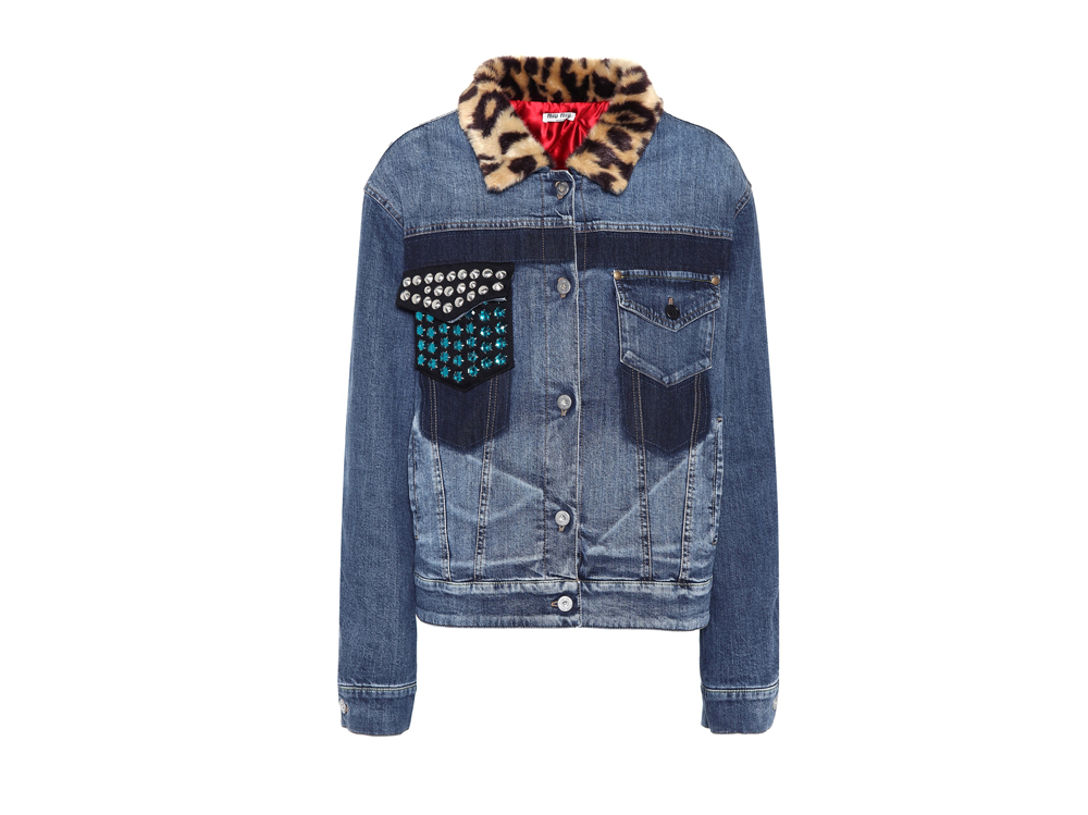 MIU-MIU-su-mytheresa-giacca-di-jeans-con-strass-e-pelliccia-sintetica