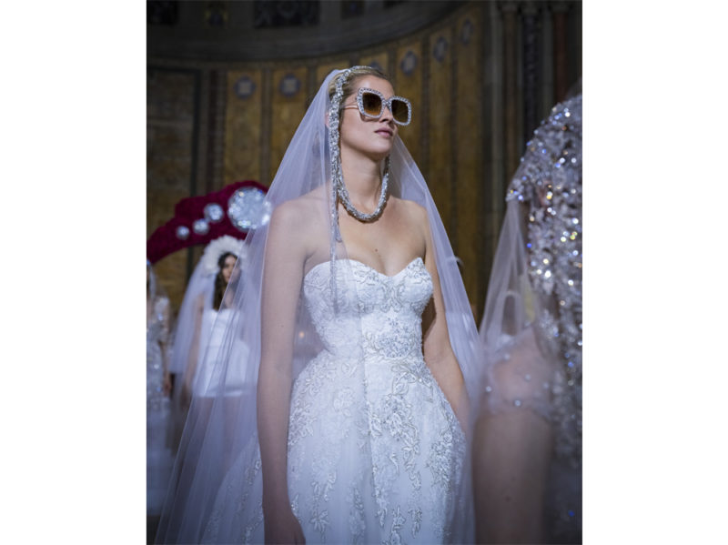 acconciature-sposa-2020-con-velo-09