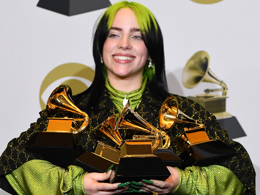 billie-eilish-copia-il-look-semplice-e-luminoso-make-up-grammy-2020-02