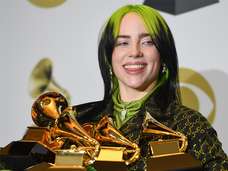 billie-eilish-copia-il-look-semplice-e-luminoso-make-up-grammy-2020-mobile