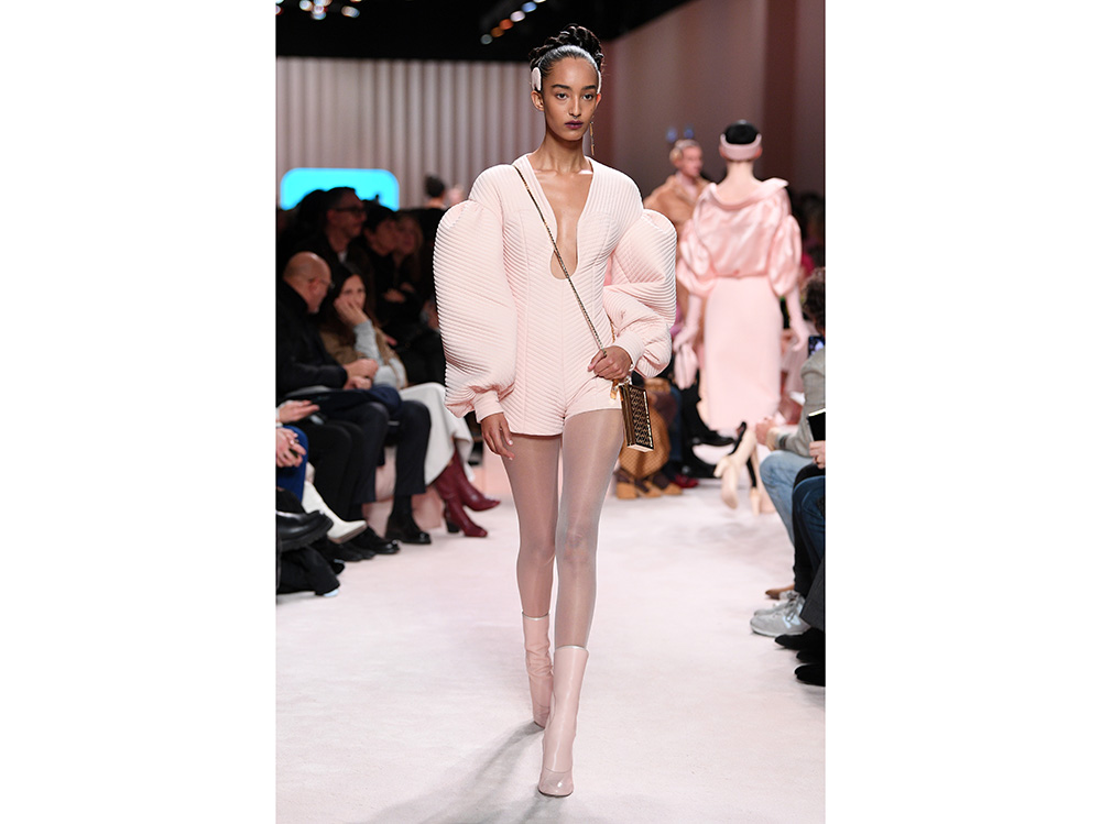 fendi-look-rosa-ai-2020