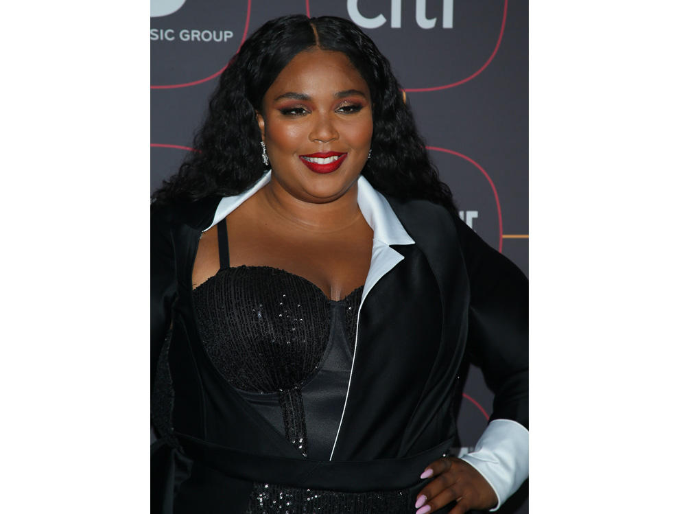 lizzo-beauty-look-make-up–11