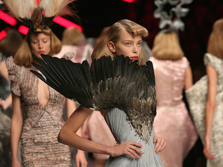 mcqueen-vestiaire-MOBI