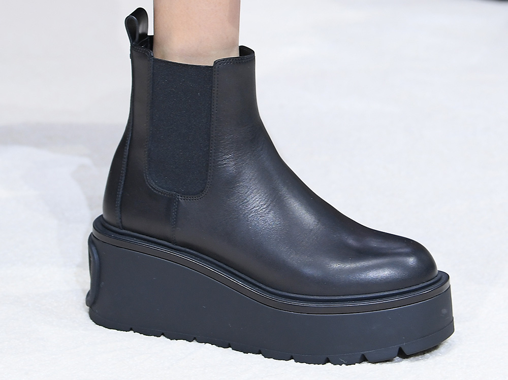 valentino-boots-ai-2020