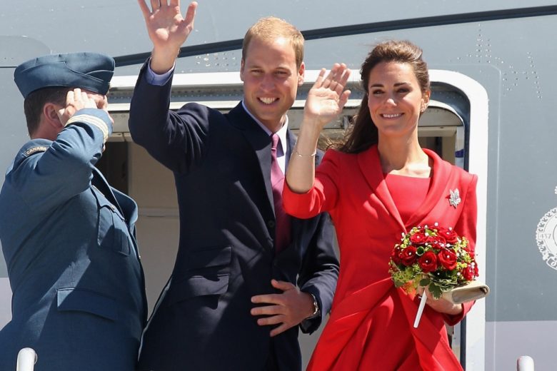Kate Middleton ha un trucco per essere sempre perfetta dopo un viaggio in aereo (che non possiamo copiare)