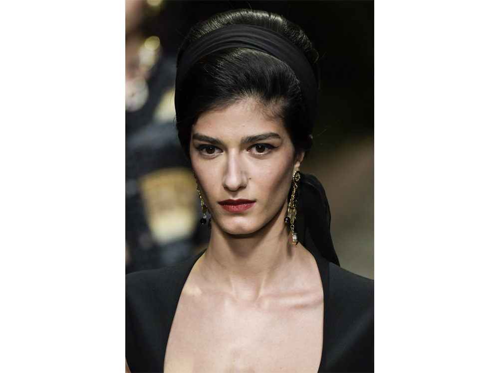 fasce-capelli-come-portarle-02