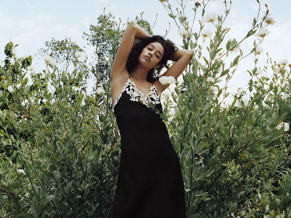 La-Perla-MAISON-black-long-silk-satin-nightgown-with-frastaglio-embroidery.-Photographer—Larissa-Hofmann.-Hero-shot