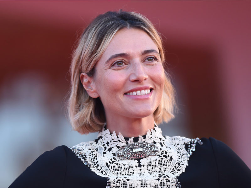 festival-cinema-venezia-2020-beauty-look-anna-foglietta-9