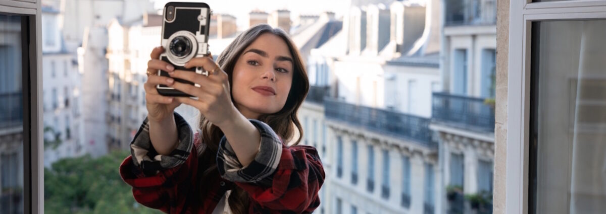 Lily Collins camicia scozzese