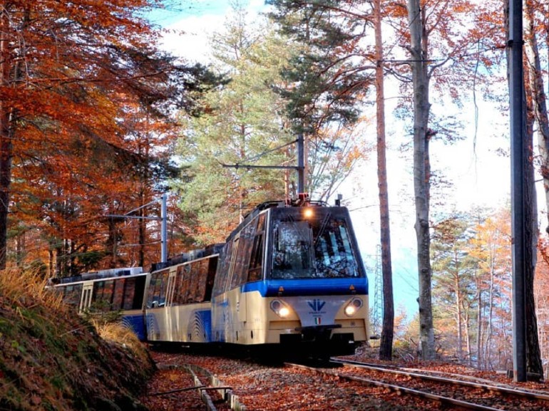 treno del foliage hero