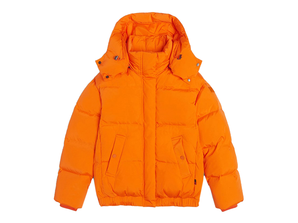 Woolrich-W’s-Aurora-Bomber_StillLife-min