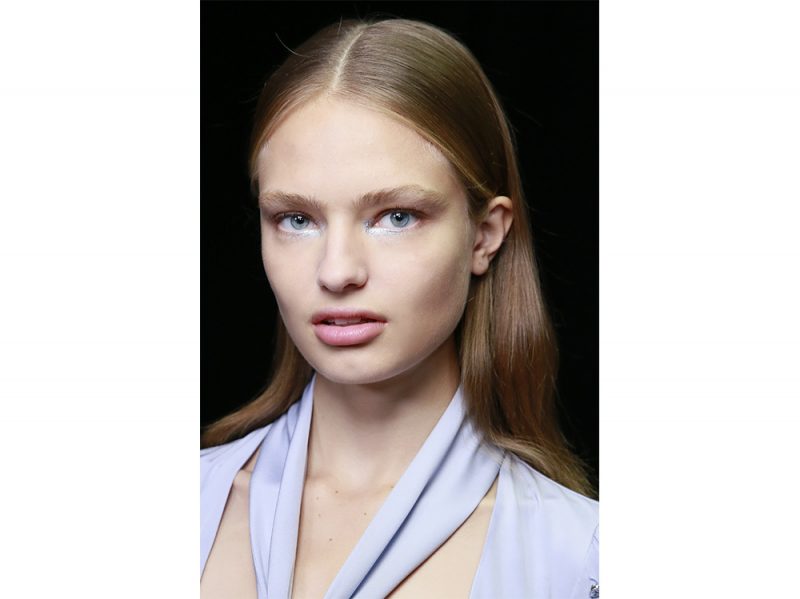 il-nuovo-trucco-nude-primavera-estate-2018-9-800×599