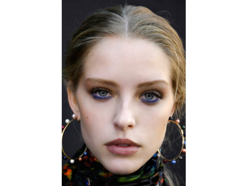 tendenza-trucco-blu-autunno-inverno-2018-2019-10