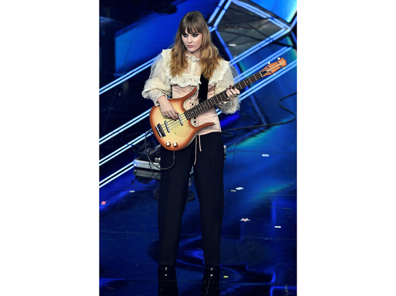 MÅNESKIN_VICTORIA_ETRO_MARCH-4_SANREMO(1)