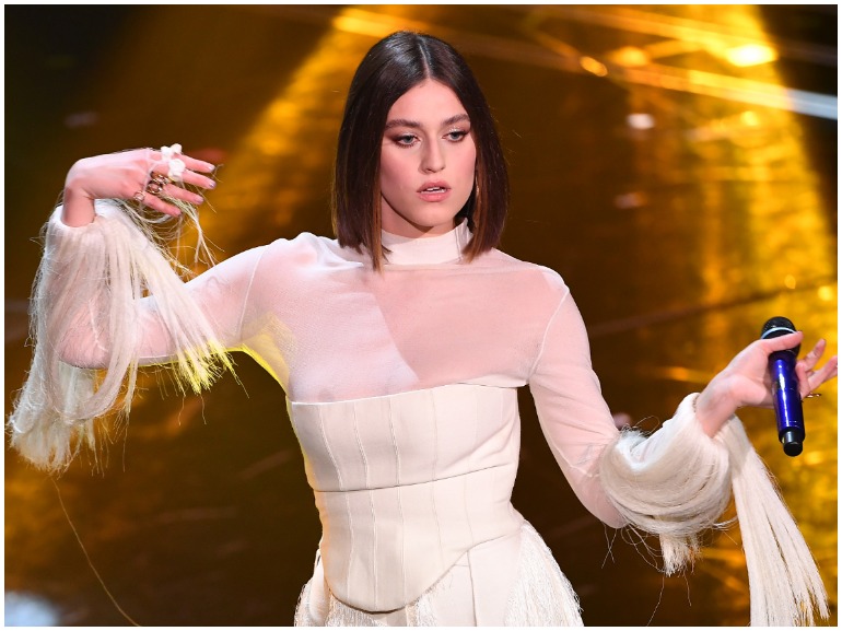 gaia gozzi beauty look capelli trucco cover mobile