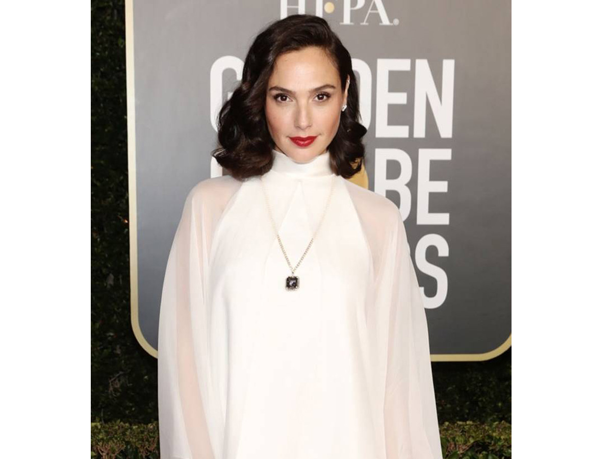 golden-globes-2021-beauty-look-star-06