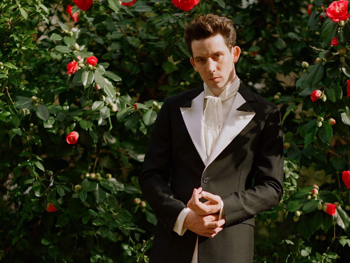 golden-globes-2021-beauty-look-star-12