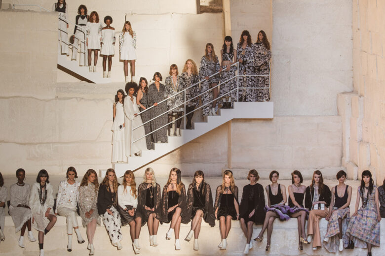 Chanel: la collezione Cruise 2021-2022 è un viaggio tra i ricordi di Mademoiselle Coco
