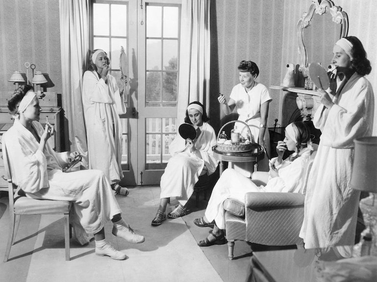 cover-elizabeth-arden-storia-mobile