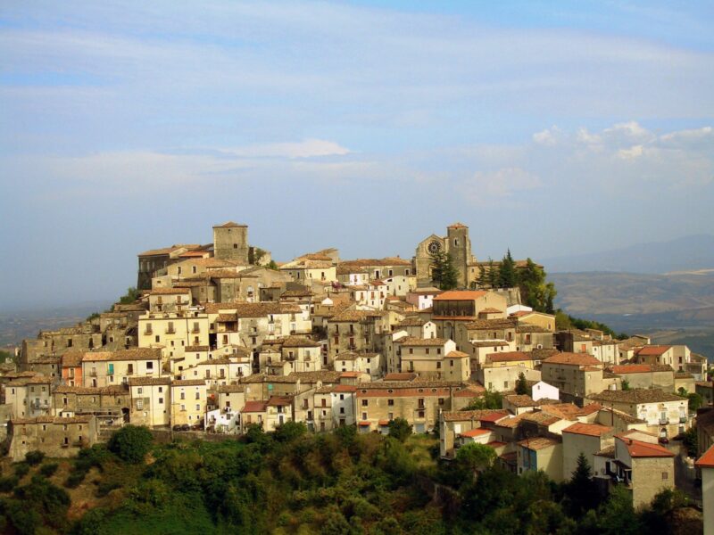 Altomonte Grazia ama italia