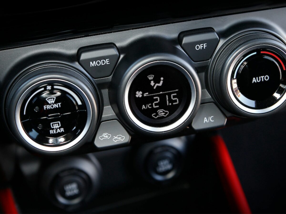 Suzuki SWIFT SPORT HYBRID (12)