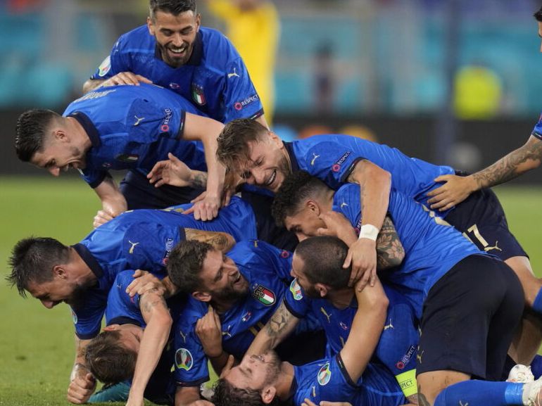 europei calcio maxischermi roma