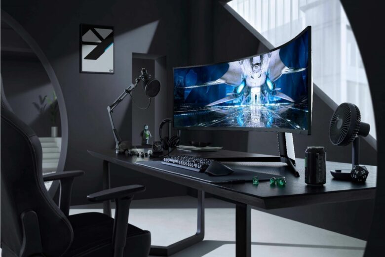 Il futuro del gaming è Odyssey Neo G9, il nuovo monitor curvo di Samsung