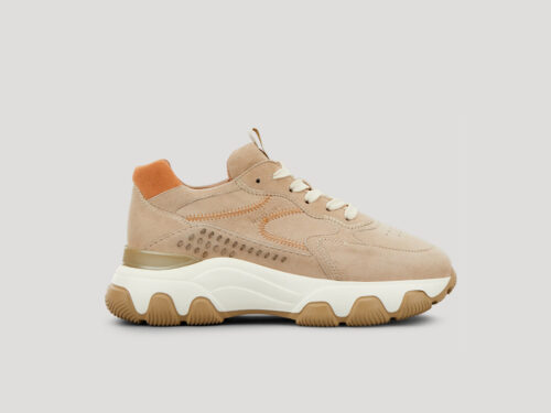 Sneakers 2021: tutti i modelli must have dell'autunno