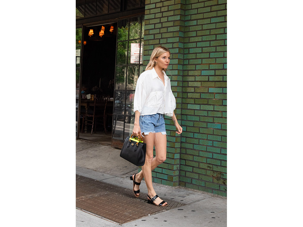 Sienna-Miller_Gucci-Diana_ph-BFA