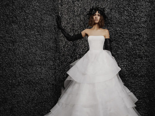 Gli abiti da sposa Vera Wang Bride sono arrivati da Pronovias