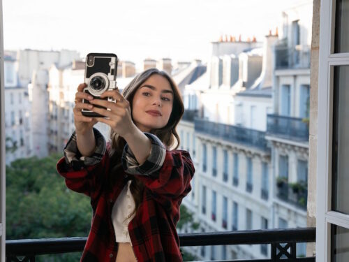 Эмили в парижской рубашке