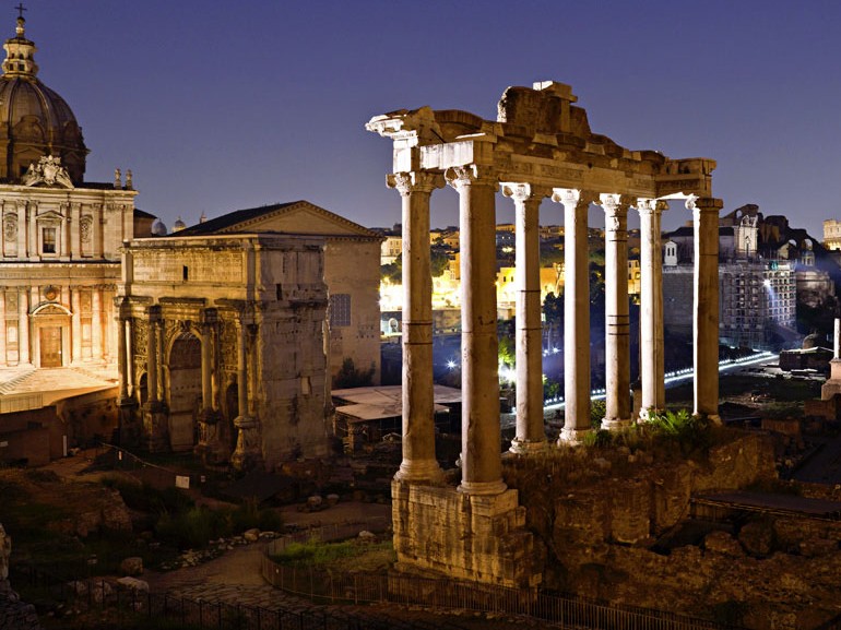 Fori imperiali di notte