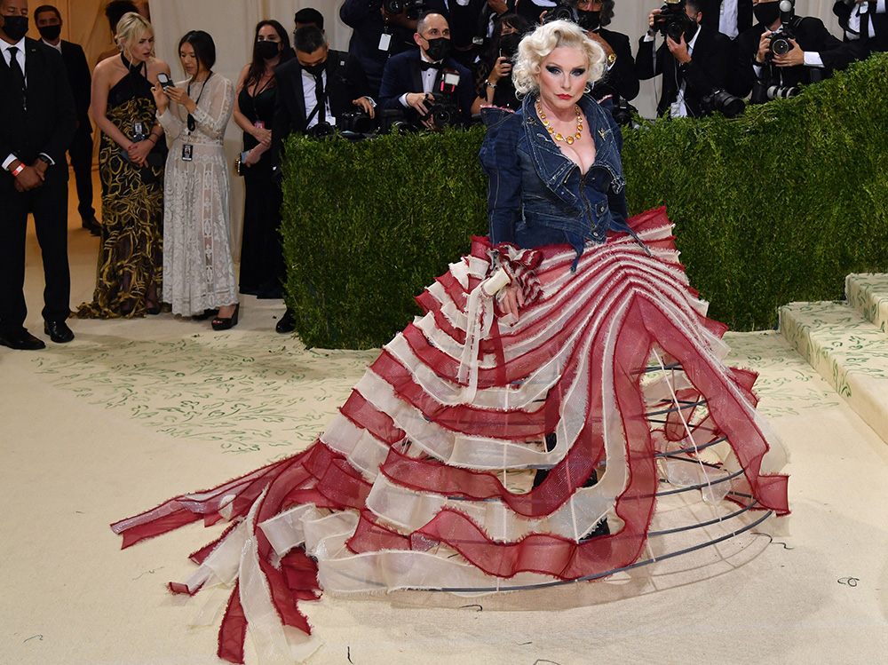 debbie-harry-in-zac-posen