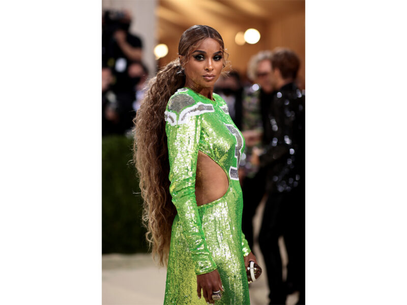 met-gala-2021-beauty-look-belli-originali-star-12