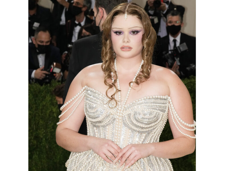 met-gala-2021-beauty-look-belli-originali-star-25