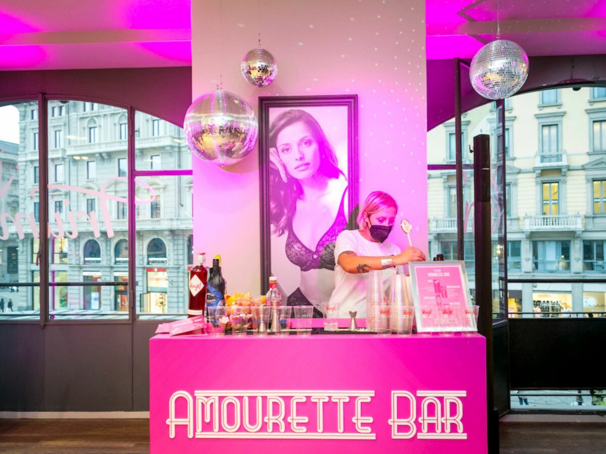 Amourette Bar by Triumph