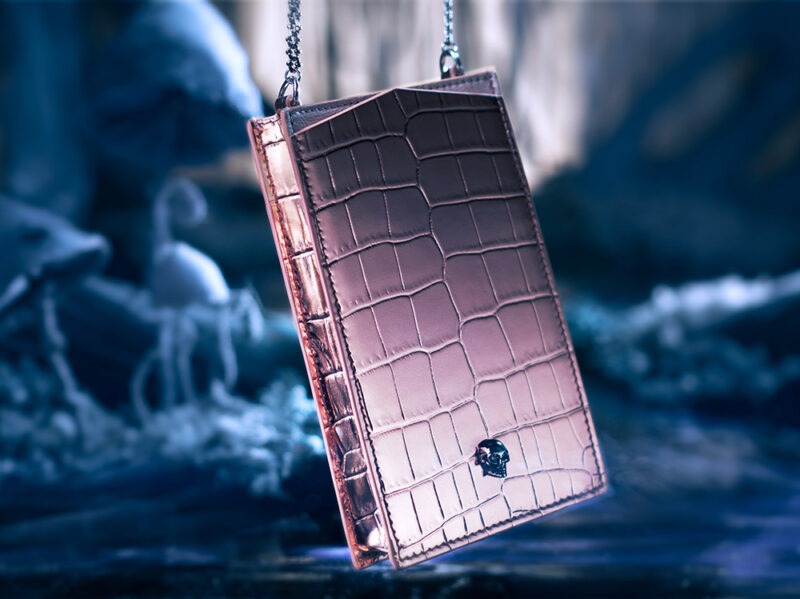 alexander-mcqueen-THE-SKULL-PHONE-HOLDER