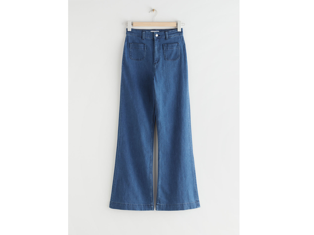 other-stories_flared-jeans-con-taschine