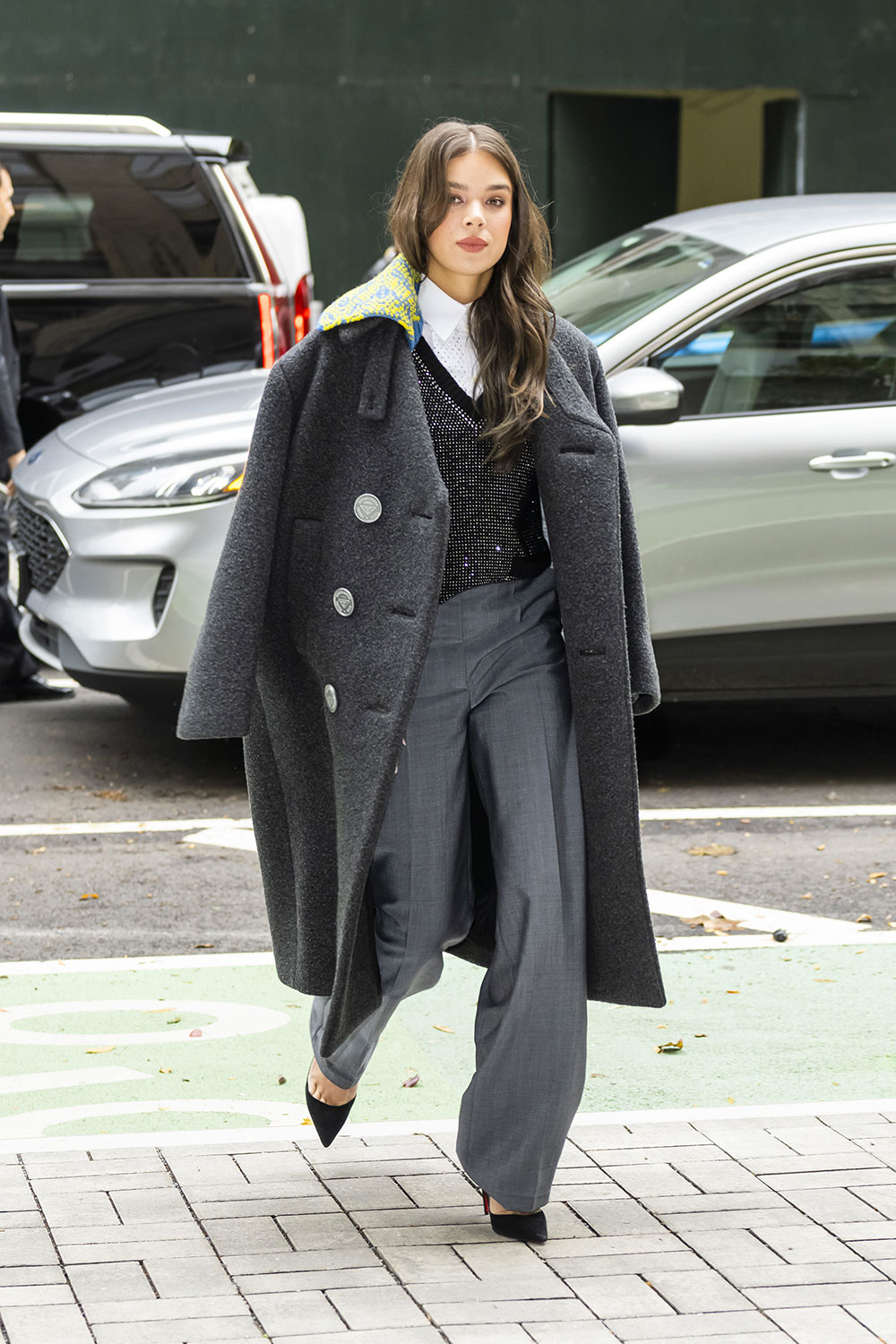 Hailee-Steinfeld-look