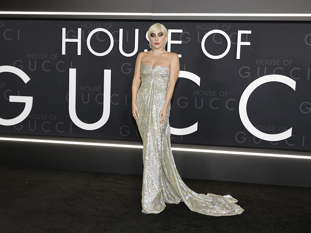 Lady-Gaga-Valentino-Haute-Couture-dress-from-the-Code-Temporal-collection-press-ofice