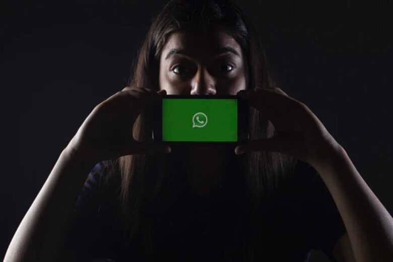 Volete capire se qualcuno vi spia su WhatsApp? Ecco come fare