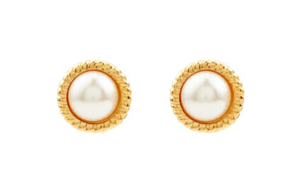 orecchini-di-perle-a-clip-placcati-oro-giallo-KENNETH-JAY-LANE-su-Brownfashion-40-euro