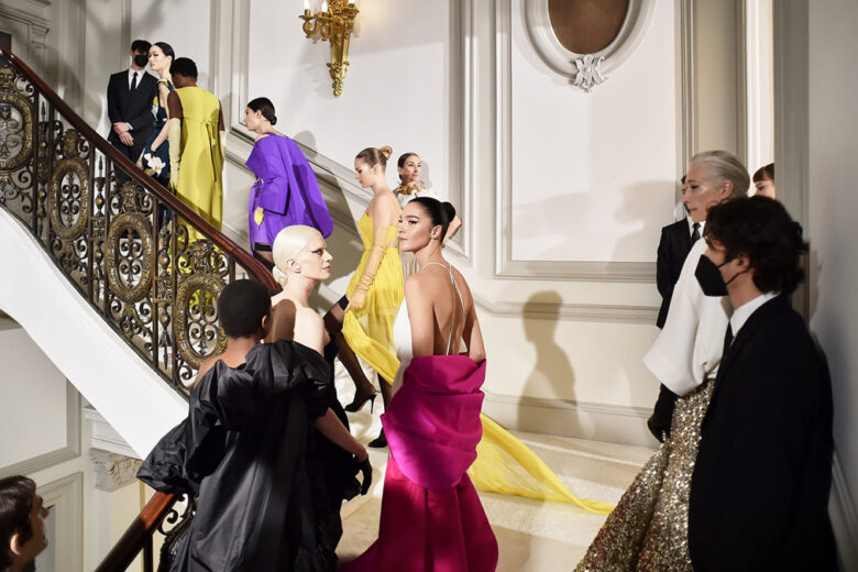 Valentino e la nuova collezione Haute Couture che celebra il corpo e la sua unicità