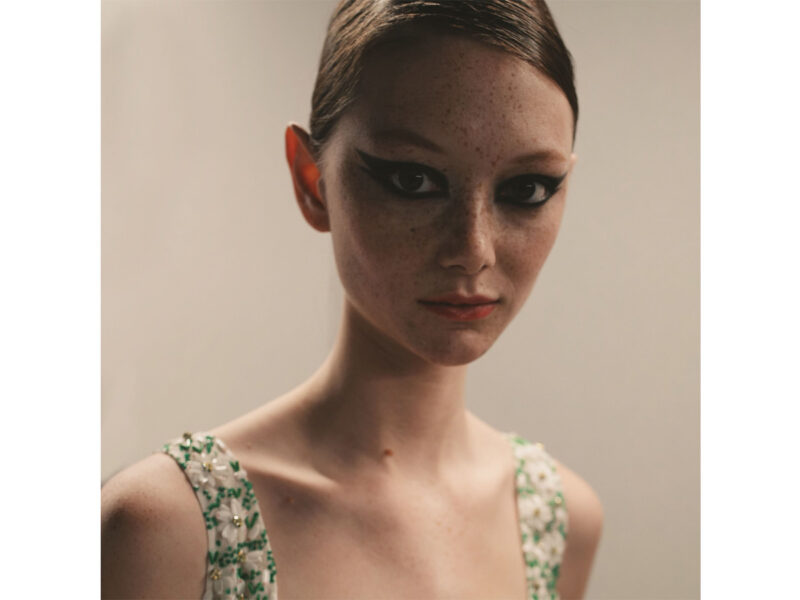 chanel-haute-couture-2022-beauty-look-05