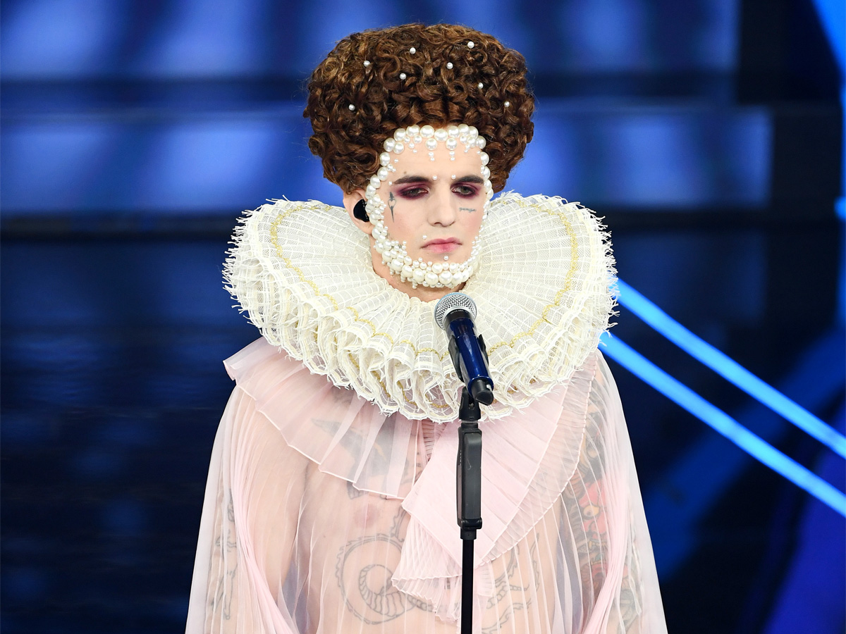 festival-di-sanremo-migliori-beauty-che-hanno-fatto-la-storia-01-achille-lauro