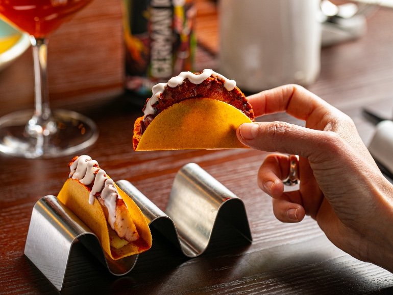 53 UNTITLED - MORSETTI - Tacos polpo, patata, paprika e la sua maionese 2 - Photo Credit @AlbertoBlasetti-2