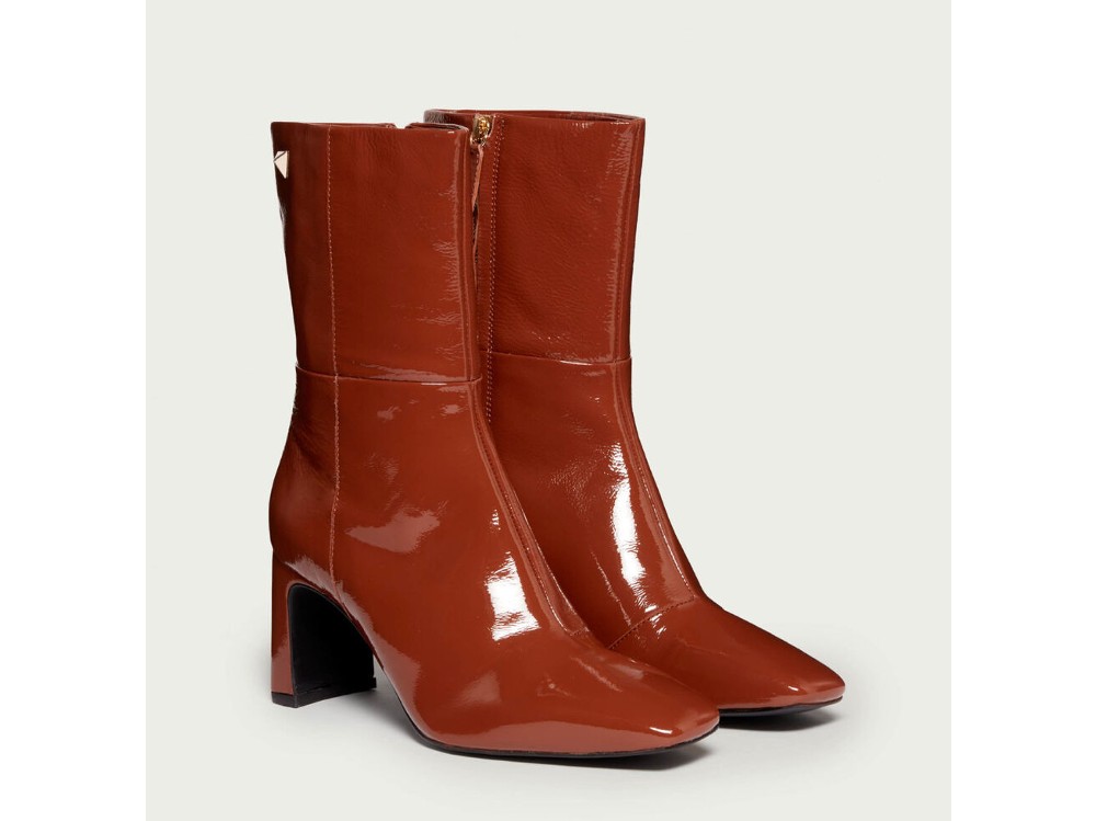 Sisley squared toe boots ok