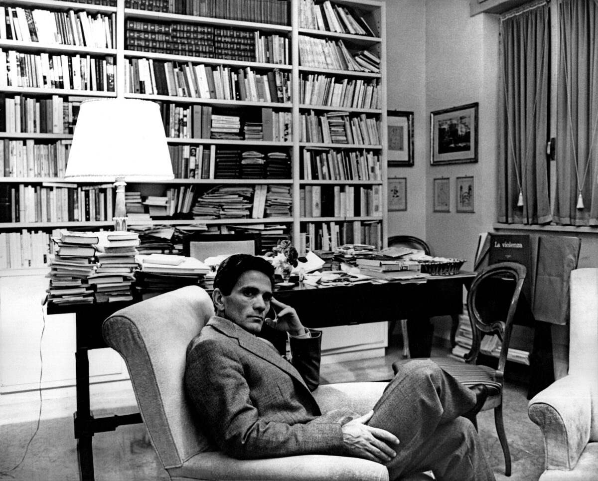 Pier Paolo Pasolini a casa sua