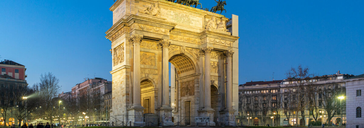 Cover cosa fare milano arco Hero