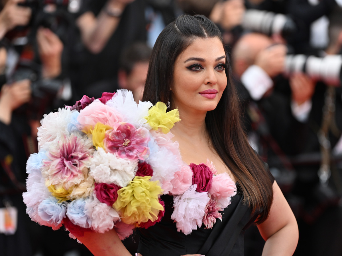 festival-del-cinema-di-cannes-2022-beauty-look-star-red-carpet-13